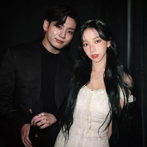 Han Sohee And Jungkook, Jungkook And Sohee, Jungkook With Girl, Taehyung Girl Version, Cute Images With Quotes, Jeon Jungkook Photoshoot, Jungkook Abs, Foto Jungkook, Cute Images