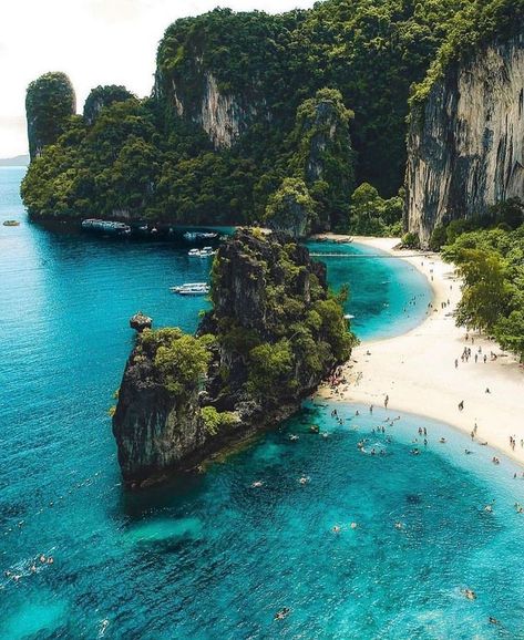 Travelling List, Krabi Thailand, Ao Nang, Halong Bay, Destination Voyage, Palawan, Solo Female Travel, Vacation Places, Krabi