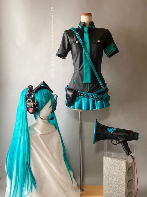 Miku Cosplay Outfits, Miku Reference, Miku Clothes, Miku Costume, Miku Outfits, Hatsune Miku Outfits, Hatsune Miku Cosplay, Closet Cosplay, Vocaloid Cosplay