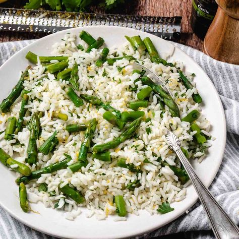 Asparagus Rice Recipes, Rice And Asparagus Recipe, Side For Fish, Asparagus Rice, Jasmin Rice, Side Dishes For Fish, Side Dishes For Salmon, Rice Pilaf Recipe, Rice Side Dish Recipes