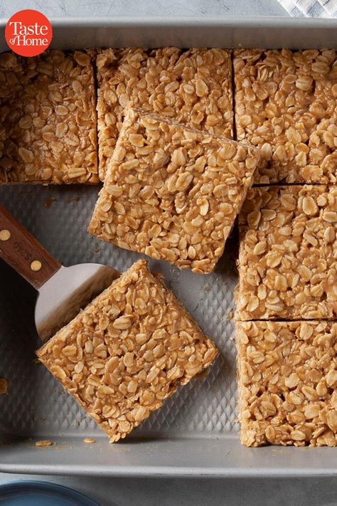 Oatmeal Bars Recipes, Peanut Butter Oatmeal Bars, 3 Ingredient Desserts, 3 Ingredient Recipes, Peanut Butter Oatmeal, Oatmeal Bars, Oat Bars, Milk Shakes, Dessert Ingredients