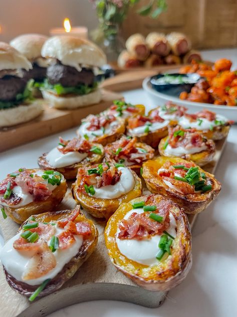 Mini Loaded Potato Skins — All Types Of Bowls Sausage In A Blanket, Game Day App, Potato Skins Appetizer, Types Of Bowls, Potatoes Dishes, Party Food Catering, Fancy Appetizer Recipes, Loaded Potato Skins, Savory Appetizers