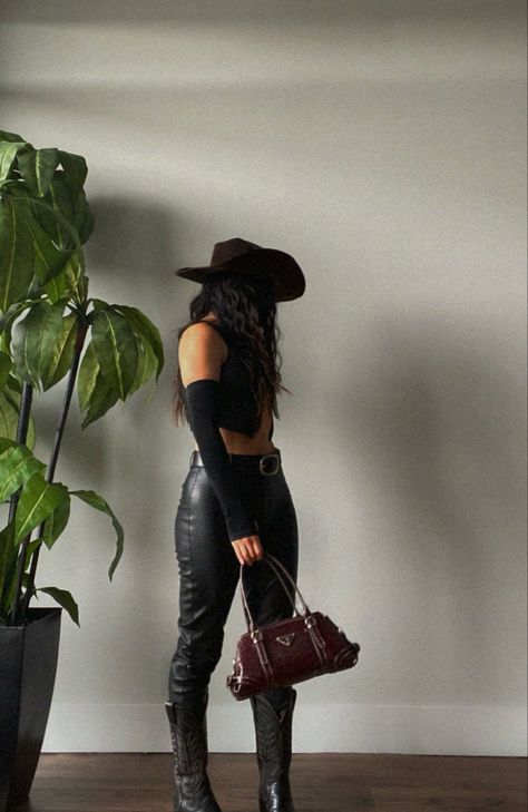 Cowboy Boots Outfit Baddie, Cowboy Boots Leather Pants, Leather Pants Cowboy Boots Outfit, Cowboy Boots Pants Outfit, Leather Pants With Cowboy Boots, Cowgirl Outfit Ideas For Women, Leather Cowboy Outfit, Cowgirl Black Outfit, Cowgirl Boots Outfit Black Women