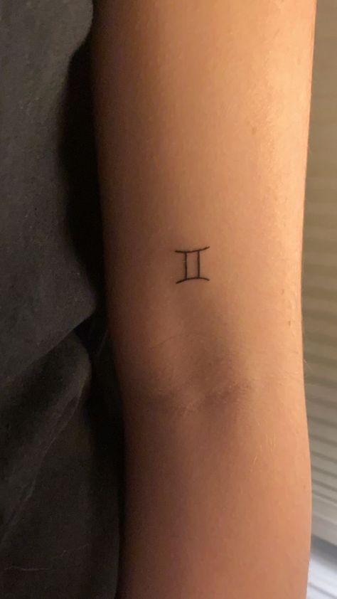 Rebecca Tattoo, Boo Tattoo, Gem Tattoo, Tatoo Inspiration, Gemini Tattoo, Delicate Tattoo, Finger Tattoo, Cute Small Tattoos, Cute Tattoos For Women