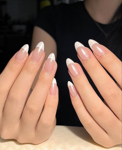 french tip manicure, hailey bieber nails, french tip nails, acrylic nails, nail inspo, glazed nails, hailey bieber glazed 90s French Nails, Hailey Bieber Nails French Tip, Glazed Nails Hailey, 90s French Tip Nails, Hayley Bieber Nails, Tip Nails Acrylic, French Tip Nails Acrylic, Nails Hailey Bieber, Glazed Nails