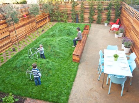 Kid Friendly Backyard Ideas, Small Yard Kids, Backyard Dining Area, Kid Friendly Backyard, Ideas For Small Yards, Playground Landscaping, Backyard Dining, Backyard Ideas For Small Yards, Backyard Garden Diy