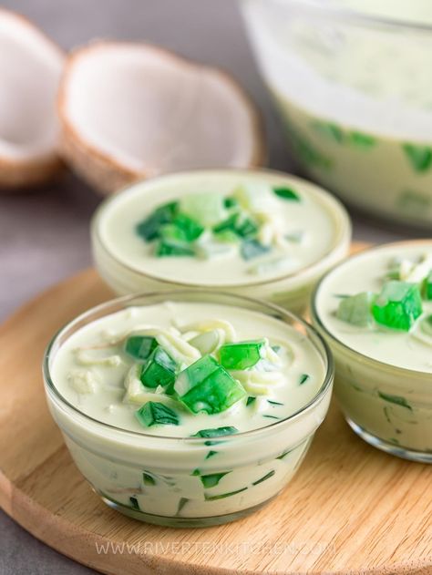 Extra Creamy Buko Pandan Dessert Pandan Recipe, Buko Pandan Recipe, Buko Salad, Buko Pandan, Scottish Dishes, Pembuat Roti, Air Kelapa, Filipino Desserts, Food Backgrounds