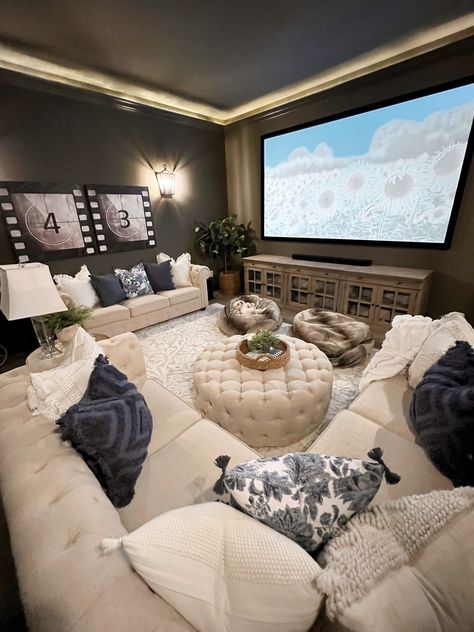 Extra Sitting Room Ideas Spaces, Comfy Media Room, Hang Out Area In Room, Farmhouse Theatre Room, Upstairs Movie Room Ideas, Small Movie Room Ideas Cozy, Extra Family Room Space Ideas, Movie Lounge Room, Upstairs Loft Tv Room