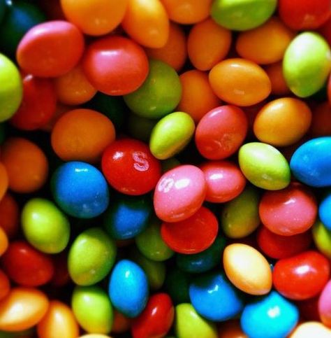 Skittles Aesthetic Wallpaper, Skittle Aesthetic, Snack Substitutes, Skittles Aesthetic, Rainbow Skittles, Junk Foods, Avenger Birthday Party, Food Wallpaper, Taste The Rainbow