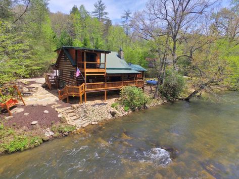 River Homes, House By The River, Table Fire Pit, Chattahoochee National Forest, Blue Ridge Georgia, A River Runs Through It, Rivers Edge, Blue Ridge Ga, Mountain Cabins