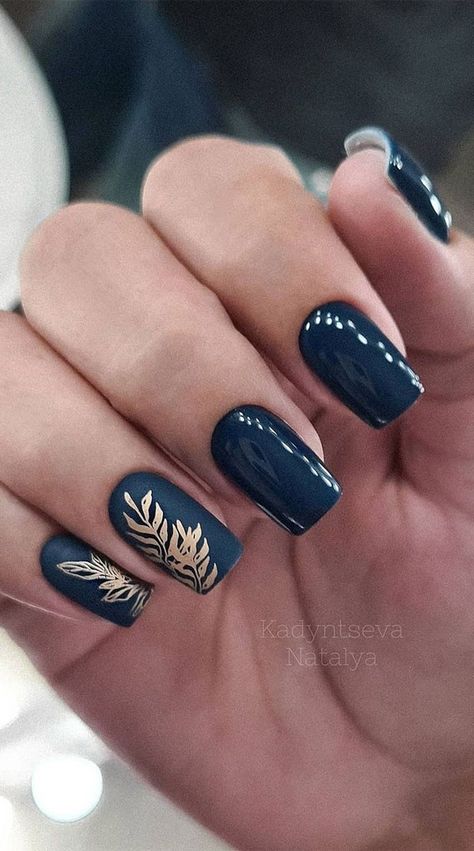 Blue And Bronze Nails, Blue Gold Nails, Elegant Nail Art, Minimalist Nail Art, Cute Nail Art Designs, Nail Art Wedding, Beautiful Nail Designs, Minimalist Nails, Chic Nails