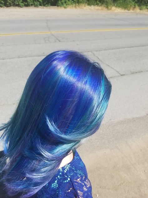 All Over Blue Hair Color, Cute Hair Ideas Color, Multi Blue Hair, Dark Blue Hair Light Blue Highlights, Dyed Hair On Curly Hair, Full Dyed Hair, Purple Roots Blue Hair, One Color Hair Dye, Blue Hair With Blue Highlights