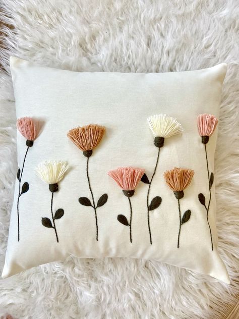 Embroidery pillow Throw Pillow Embroidery Designs, Cushion Cover Hand Embroidery, Pillowcase Embroidery Ideas, Punch Needle Cushion Cover, Embroidery Cushion Covers Ideas, Hand Embroidery Cushion Covers, Hand Embroidery Pillow Cover, Jute Embroidery, Cushion Covers Ideas