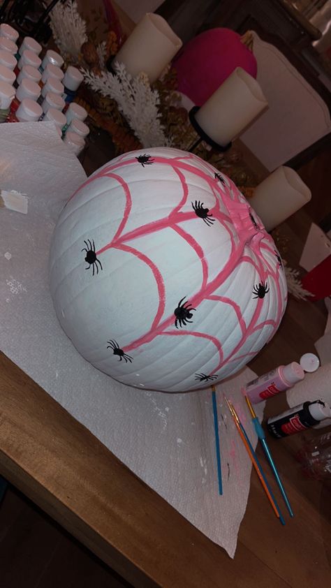 What To Paint My Pumpkin, Pumpkin Painting Ideas For White Pumpkin, Painting Ideas For White Pumpkins, Pumpkin Painting On Pumpkins, Cute Paint Pumpkins, Aesthetic Painting Pumpkin Ideas, Cute Ways To Paint Pumpkins, 2024 Pumpkin Painting, White Pumkin Decoration Ideas Easy