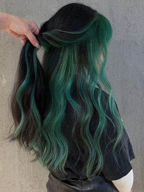 Green Vivid Hair Color, Green Hair Highlights Brunettes, Tip Dyed Hair For Brunettes, Emerald Green Hair Balayage, Green Underdye Hair, Slytherin Hair, Braids With Straight Hair, Green Balayage, Hair Dye Patterns