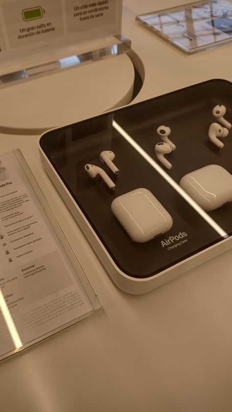 Shopping - Apple - iPhone - aesthetic - white - minimal - simple - cute - AirPods Apple Asethic, Apple Store Aesthetic, Max Aesthetic, Airpod Max, Apple Shop, Enfp T, Future Music, Apple White, Aesthetic White