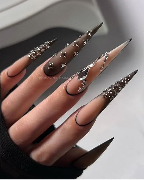 Stilleto Nails Designs, Black Stiletto Nails, Long Stiletto Nails, Stiletto Nail Art, Diy Acrylic Nails, Grunge Nails, Stiletto Nails Designs, Luxury Nails, Bling Nails