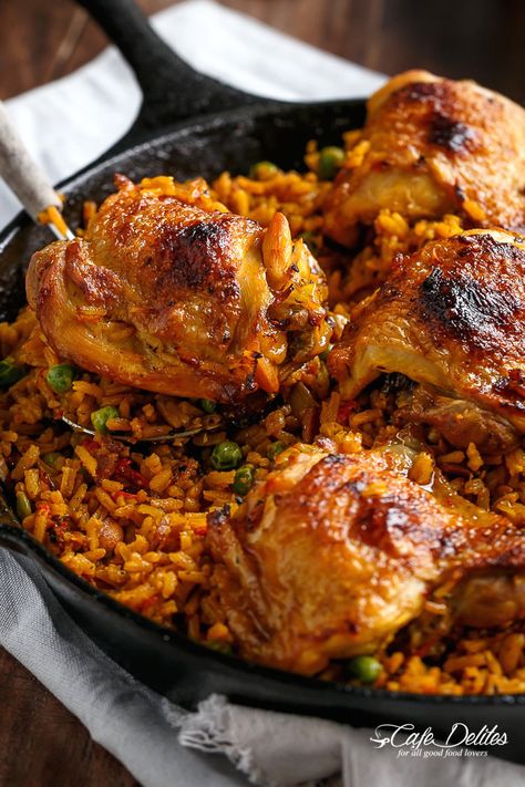 One Pan Spanish Chicken and Rice, or Arroz Con Pollo as we call it...all cooked in one pan...including the Crispy Chicken! Spanish Chicken And Rice, Pollo Recipe, Spanish Chicken, Cafe Delites, High Protein Meal Prep, Rice Dish, Chicken And Rice, One Pan Meals, Idee Pasto Sano