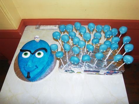 Megamind cake and alien cake pops for my daughters birthday Megamind Cake, Alien Cake Pops, Mega Mind, Alien Cake, Cake Pop Designs, Movie Birthday Party, Daughters Birthday, Funny Birthday Cakes, Movie Birthday