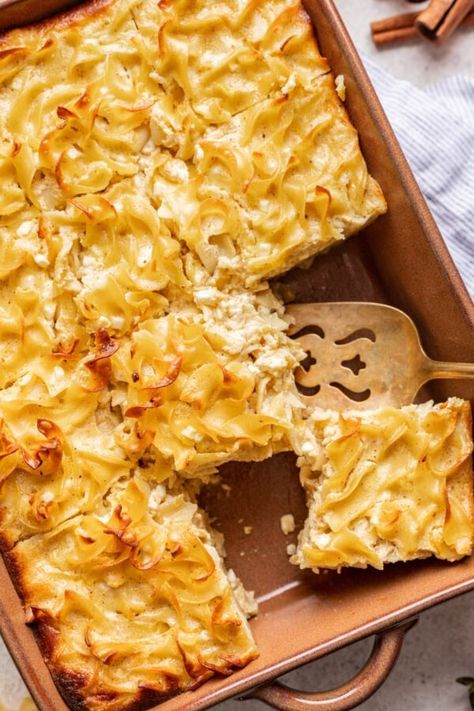 Perfect Noodle Kugel with Cottage Cheese - Well Seasoned Studio Noodle Kugel Jewish Savory, Best Kugel Recipe, Noodle Kugel Recipes Sweet, Pineapple Noodle Kugel, Noodle Kugel Jewish, Noodles And Cottage Cheese, Cottage Cheese Noodles, Cottage Cheese And Noodles, Savory Kugel