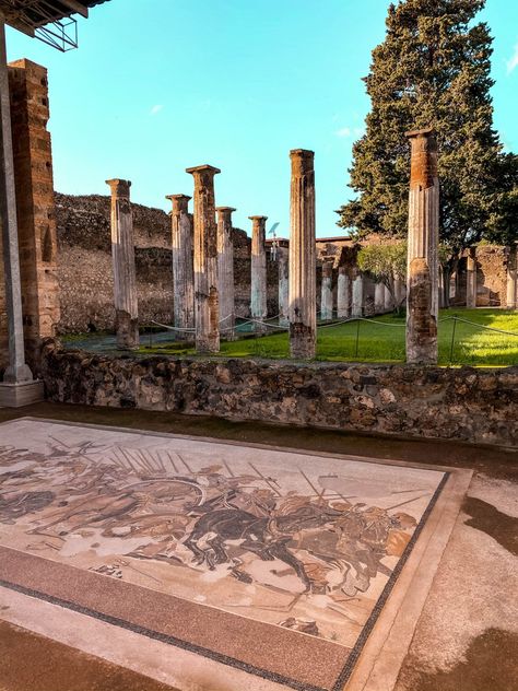 Neoclassicism Architecture, Roman Courtyard, Italian Mosaic, Europe Itinerary, Archeological Sites, Pompeii Ruins, Pompeii Italy, Mount Vesuvius, Day Trips From Rome