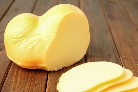 Meet Scamorza, the Italian Cheese With a Topknot What Is Halloumi, Latin American Food, Pasta Fatta In Casa, Lunch Appetizers, Italian Cheese, Australian Food, Best Cheese, European Food, Cooking Equipment