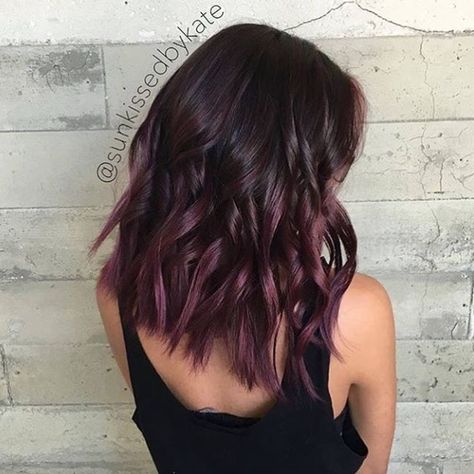 Plum Balayage, Balayage Lob, Purple Balayage, Side Braids, Eyeliner Tips, Plum Hair, Hair Color Chocolate, Hair Color Burgundy, Purple Highlights