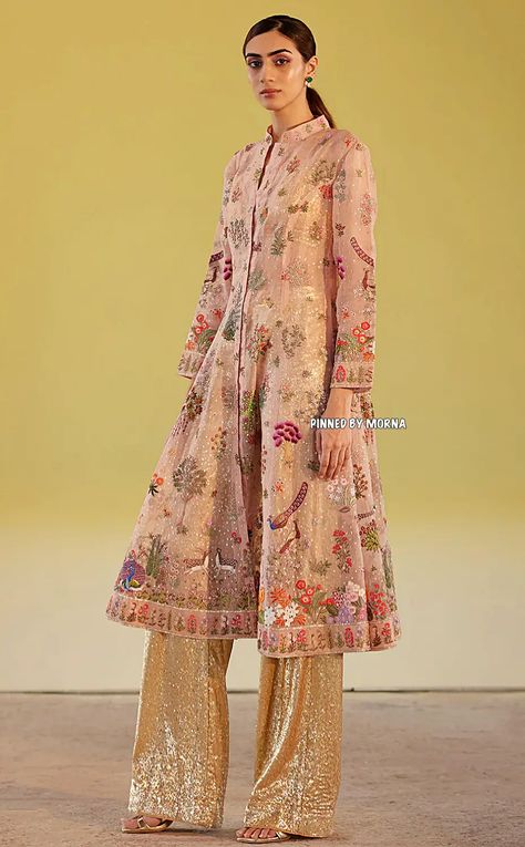 Rahul Mishra - India 🇮🇳 Misha Lakhani, Rahul Mishra, Embellished Fabric, Couture Ready To Wear, Set Saree, Paris Haute Couture, Indian Crafts, Embroidered Cardigan, Couture Week