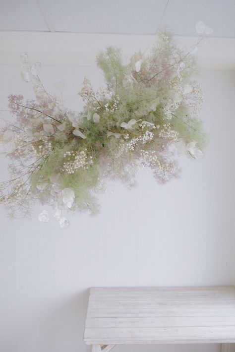 Cloud Floral Arrangement, Cloud Flower Arrangement, Floral Cloud Installation, Dried Flower Cloud, Flower Clouds Wedding, White Flower Installation, Ceiling Floral Installation, Floral Clouds, Floral Cloud