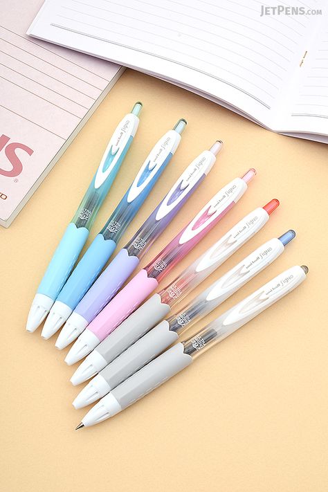 New Uni-ball Signo 307 Gel Pens contain innovative ink that is water resistant, archival, and incredibly smooth. Creative School Project Ideas, Frixion Pens, Pilot Pens, Writing Lines, Study Stationery, Free Writing, Pen Collection, Passion Planner, Cute School Supplies