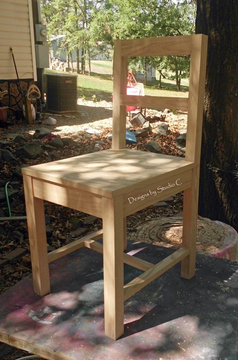 Free Furniture Plans to Build a Desk Chair    http://designsbystudioc.com/free-furniture-plans-to-build-a-desk-chair/ Build A Computer, Build A Desk, Free Furniture Plans, Woodworking Plans Patterns, Intarsia Wood Patterns, Chair Diy, Woodworking Projects Furniture, Woodworking Plans Beginner, Woodworking Projects For Kids