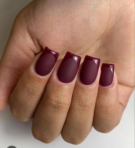 Square nails Matte Maroon Nails Burgundy, Maroon Nails Burgundy, Burgundy Matte Nails, Matte Maroon Nails, Winter Wedding Nails, Nails Burgundy, Burgundy Nail Designs, Tips Nails, Maroon Nails