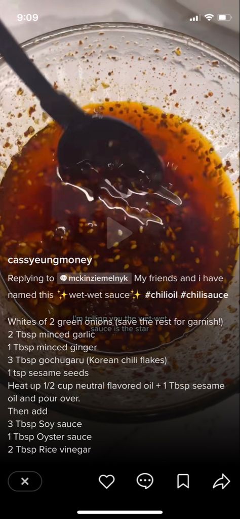 Recipe from cassyeungmoney Chili Oil Sauce, Korean Chili Flakes, 2024 Recipes, Yummy Meals, Flavored Oils, Chili Oil, Oyster Sauce, Food Facts, Chili Sauce