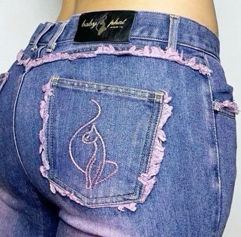 baby phat 🎀 Apple Bottom Jeans Outfits Y2k, Baby Phat 2000s, Baby Phat Jeans, 00s Mode, Mcbling Fashion, 2000s Fashion Outfits, Baby Phat, Really Cute Outfits, 2000s Fashion