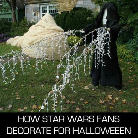 Christmas Decoration Store, Star Wars Halloween Decorations, Star Wars Christmas Decorations, Star Wars Decorations, Christmas Decoration Crafts, Scarecrow Ideas, Halloween Lawn, Merry Christmas Tags, Star Wars Decor