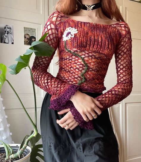 Witchy Crochet, Mesh Tops, Crochet Fashion Patterns, Crochet Shirt, Diy Crochet Projects, Crochet Fashion, Cute Crochet, Crochet Crafts, Top Pattern