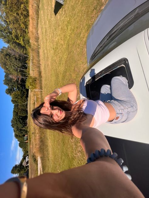 Sunroof Car Poses, Insta Car Poses, Car Photoshoot Sunroof, Passenger Car Pics, Sunroof Car Pictures, Aesthetic Car Selfies, Sunroof Pics, Sunroof Car Photography Aesthetic, Cute Car Selfies