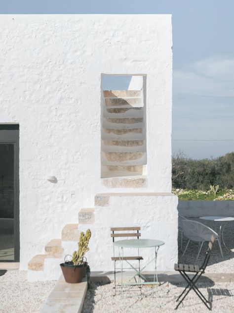 Masseria Dagilupi, Ostuni / Puglia (ITA) › Pretty Hotels French Couple, Ostuni Puglia, Farm Plans, Hotel Plan, Architecture Model House, Desert Homes, Tropical House, Countryside House, Mediterranean Home