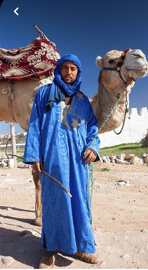 Morocco People, Desert Pics, Taghazout Morocco, Tuareg People, Moroccan Clothing, Ali Baba, Desert Fashion, Unique Faces, African People