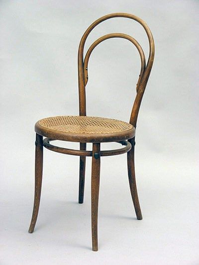 Michael Thonet Chair No.14 (1859) Bending Wood, Steam Bending, Old Wooden Chairs, Thonet Chair, Milan Furniture, Bistro Furniture, Flat Pack Furniture, Marcel Breuer, Large Numbers