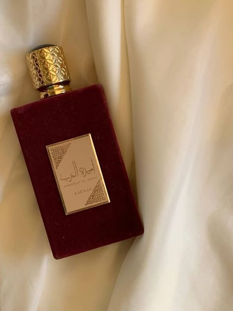 Arab Perfume Aesthetic, Arabic Parfum, Perfume Arabic, Arabian Perfume, Arabic Perfume, Expensive Perfume, Oud Perfume, Perfume Bottle Design, Fragrances Perfume Woman