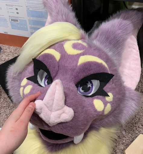 Bat Fursuit, Bat Head, Fursuit Making, Fursona Ideas, Dino Mask, Cute Fursuits, Fursuit Ideas, Fur Suits, Cool Fursuits