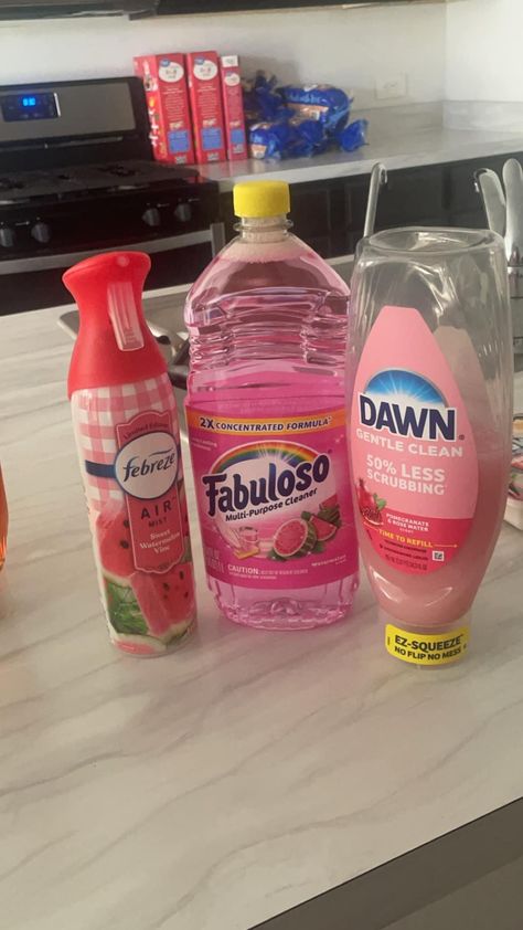 Cleaning Supplies Aesthetic, Cleaning House Aesthetic, Clean House Smell, Home Hair Salons, Girl Apartment Decor, Cleaning Supplies List, Cleaning Inspiration, Girly Apartment Decor, House Smell Good