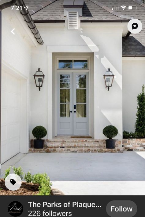 Stucco Exterior Colors, Stucco House Colors, White Stucco House, Stucco Colors, Covered Entry, Exterior House Colors Stucco, Exterior House Paint Color Combinations, Stucco Homes, Home Exterior Makeover