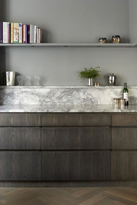 A major renovation was needed to bring this London, Hyde Park apartment up to date. The interior was stripped back to the timber stud walls with brick infill, ceilings were lifted back to original hei Hale House, Stylish Apartment, 아파트 인테리어, Kitchen Marble, Kitchen Trends, Counter Tops, Home Design Decor, Counter Top, Apartment Design