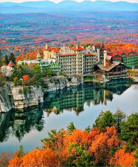 Rhode Island Mansions, Mohonk Mountain House, House Nyc, Massachusetts Travel, Road Trip Places, Forest And Wildlife, New Paltz, New England Fall, History Projects