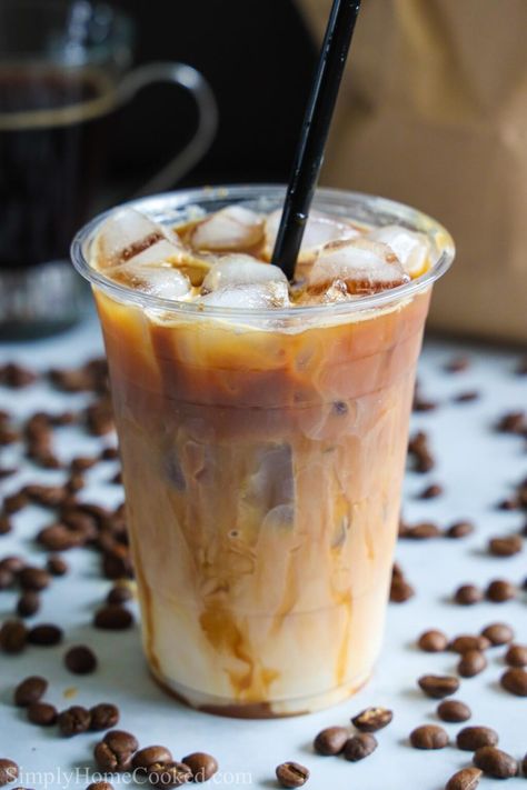 This Iced Caramel Macchiato is sweet and refreshing. If you're looking for an easy cold coffee for the summer, this recipe has got you covered. #macchiato #caramelmacchiato #icedcaramelmacchiato #icedcaramelmacchiatorecipe Iced Caramel Macchiato Recipe, Caramel Iced Coffee Recipe, Caramel Macchiato Recipe, Diy Caramel, Iced Caramel Macchiato, Macchiato Recipe, Ice Caramel Macchiato, Pumpkin Spiced Latte Recipe, Cold Coffee Recipes