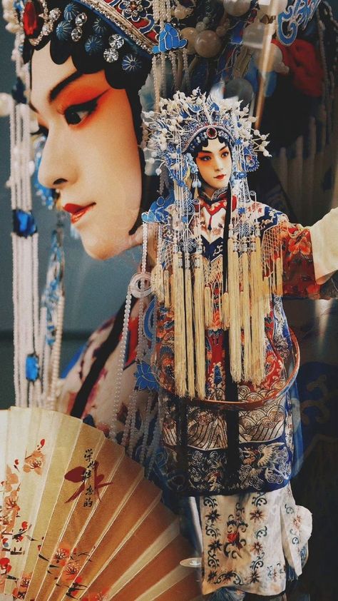 Pekin Opera, Culture Photography, Beijing Opera, Peking Opera, Chinese Folk Art, Chinese Opera, Traditional Culture, Beijing China, Pose Reference Photo