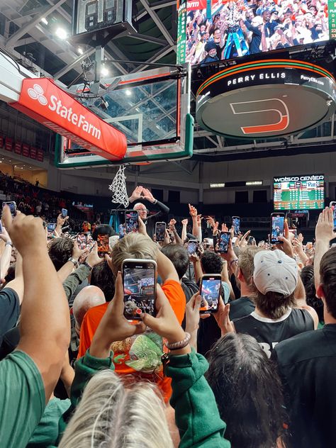 University Of Miami Basketball, University Of Miami Dorm, U Miami Aesthetic, Umiami Girl Aesthetic, U Miami, University Of Miami Aesthetic, Umiami Student Aesthetic, Miami University, Miami College