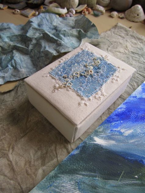 Louise Watson - Textile Artist: 2014 Louise Watson, Feed The Birds, Christmas Card Envelopes, Stitching Ideas, Textile Artist, Blue And White China, Card Envelopes, Textile Artists, The Birds